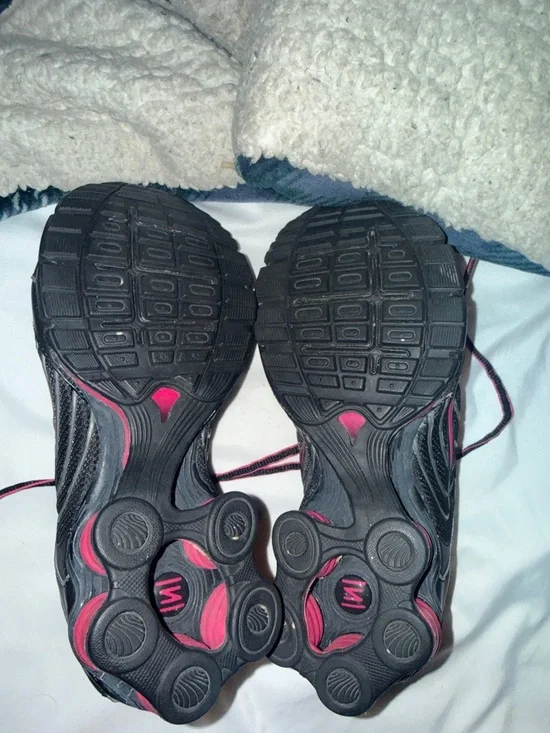 Broken Nike shox Black and Pink Shox Athletic Sneakers size 6 - Picture 7 of 9